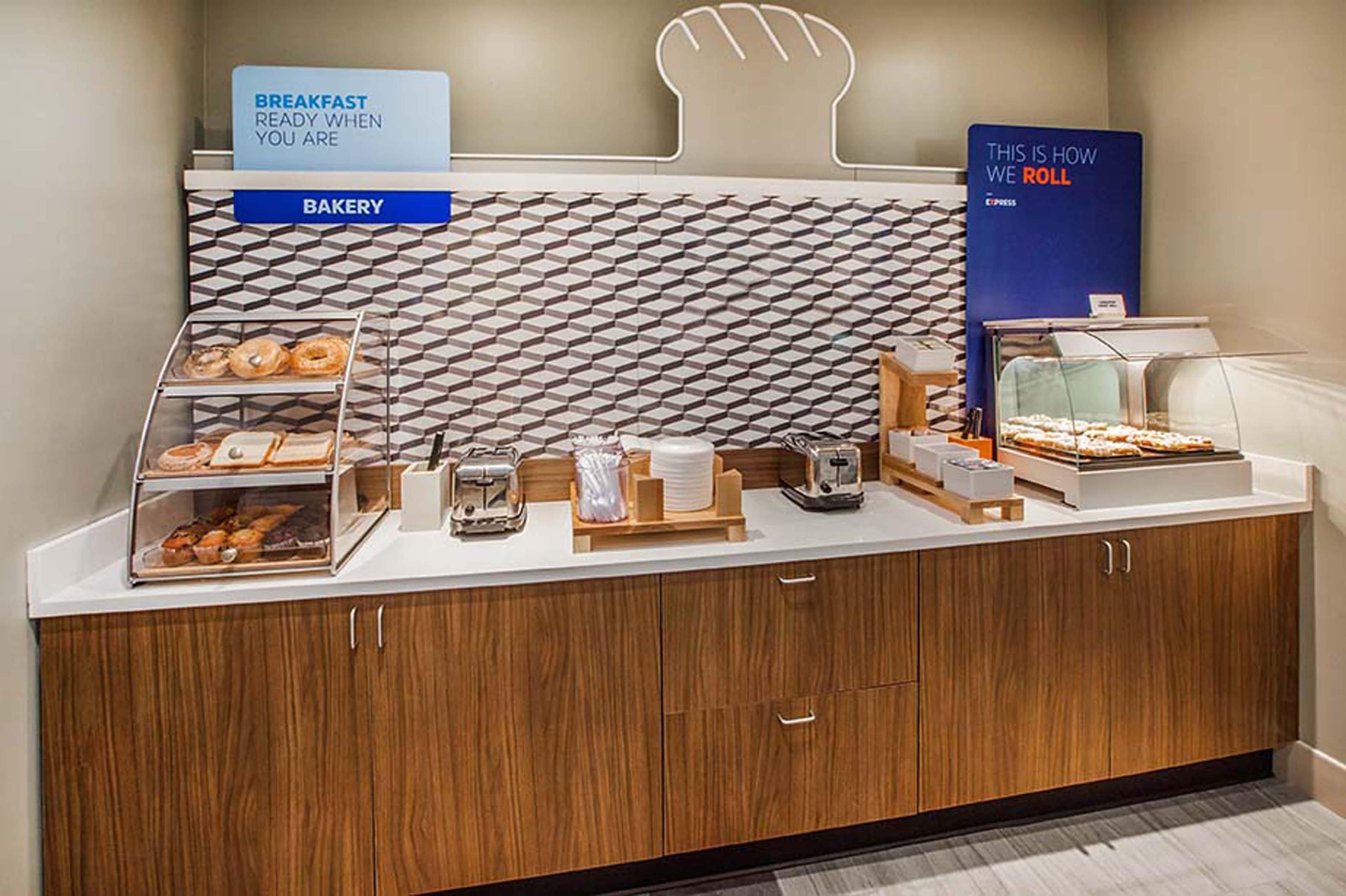 Holiday Inn Express Hotel & Suites Gainesville By Ihg Экстерьер фото