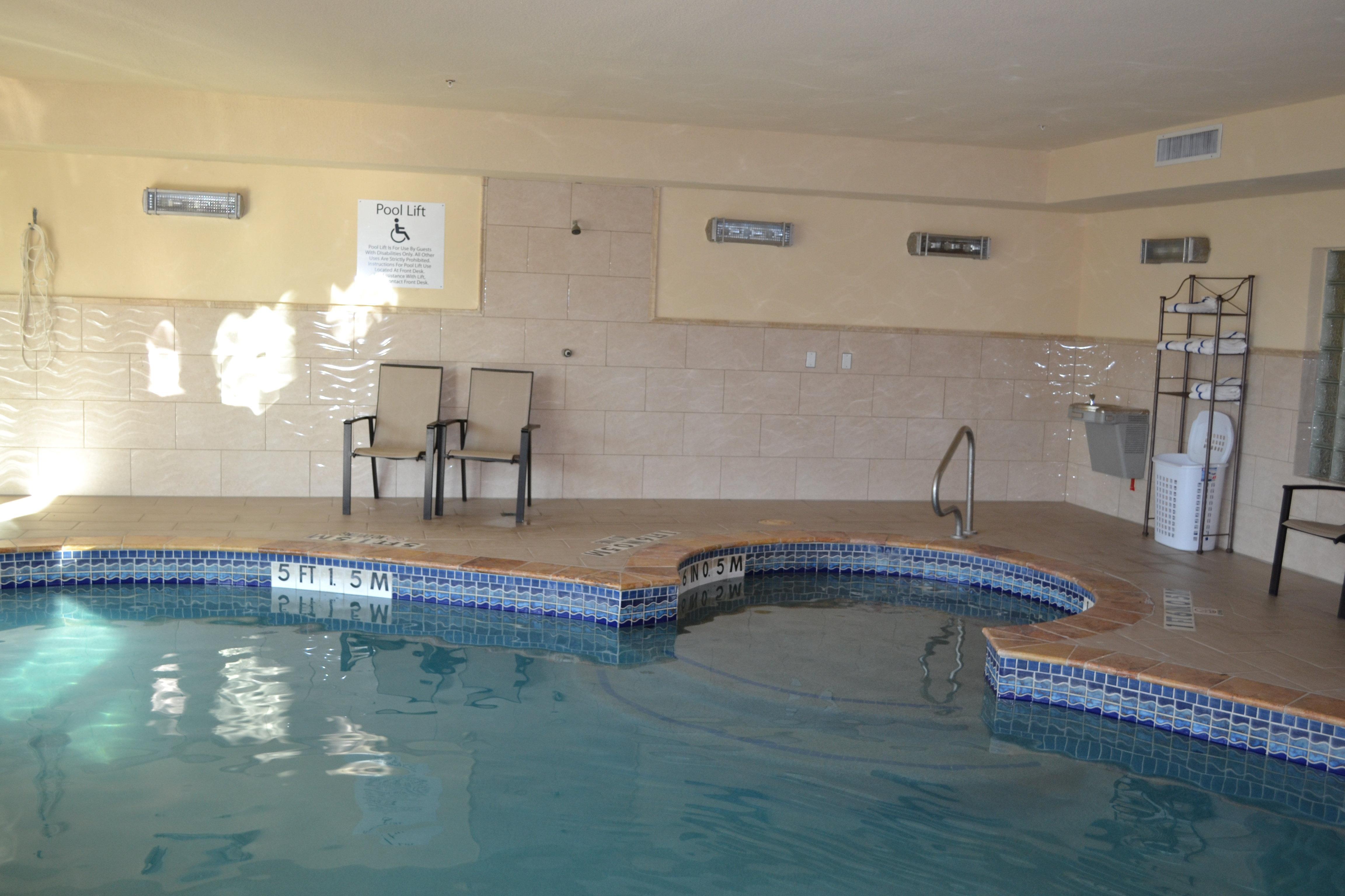 Holiday Inn Express Hotel & Suites Gainesville By Ihg Экстерьер фото