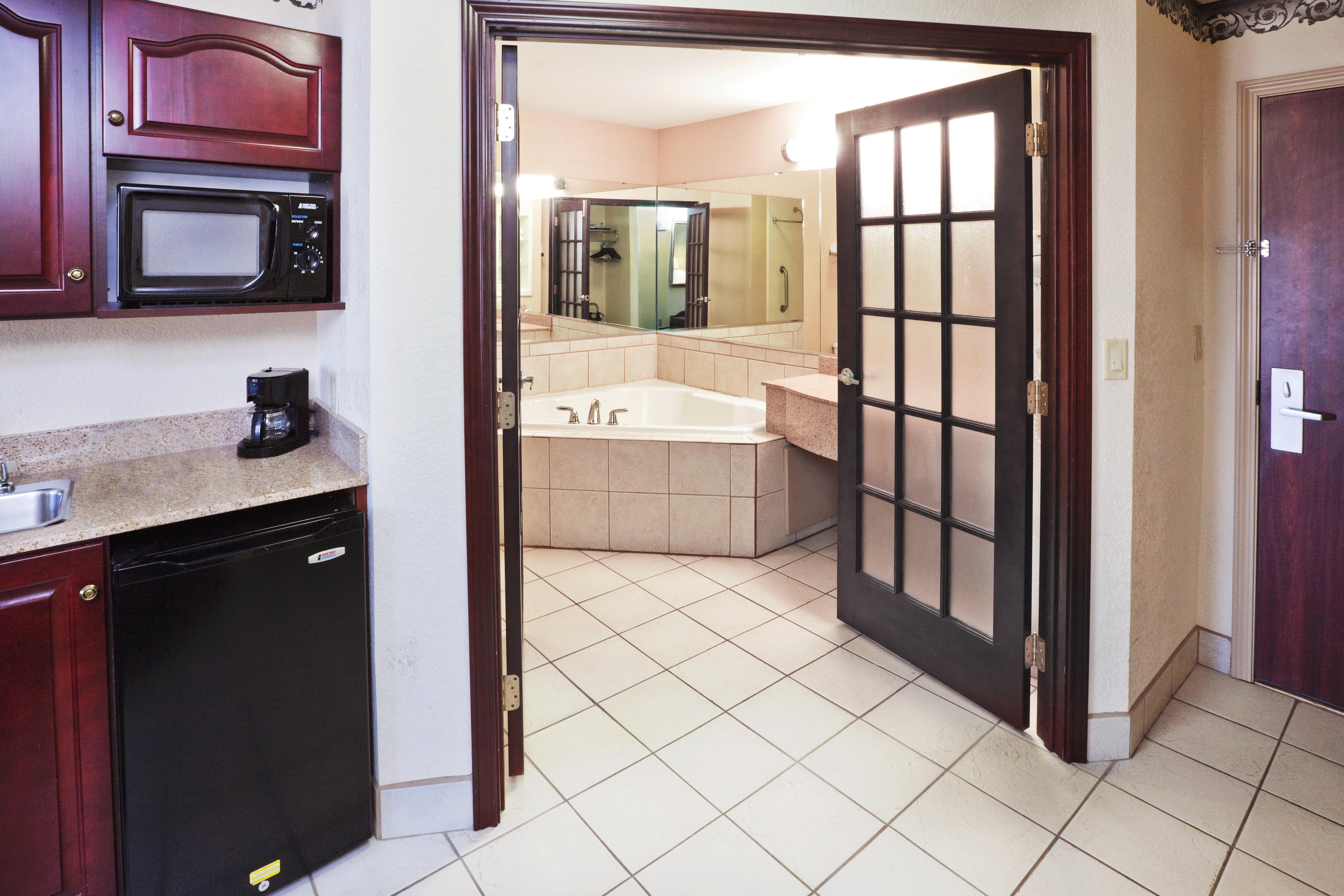 Holiday Inn Express Hotel & Suites Gainesville By Ihg Экстерьер фото