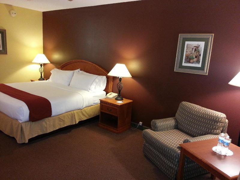 Holiday Inn Express Hotel & Suites Gainesville By Ihg Экстерьер фото
