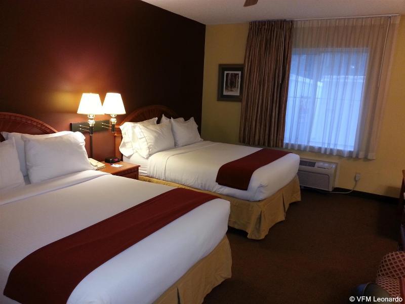 Holiday Inn Express Hotel & Suites Gainesville By Ihg Экстерьер фото