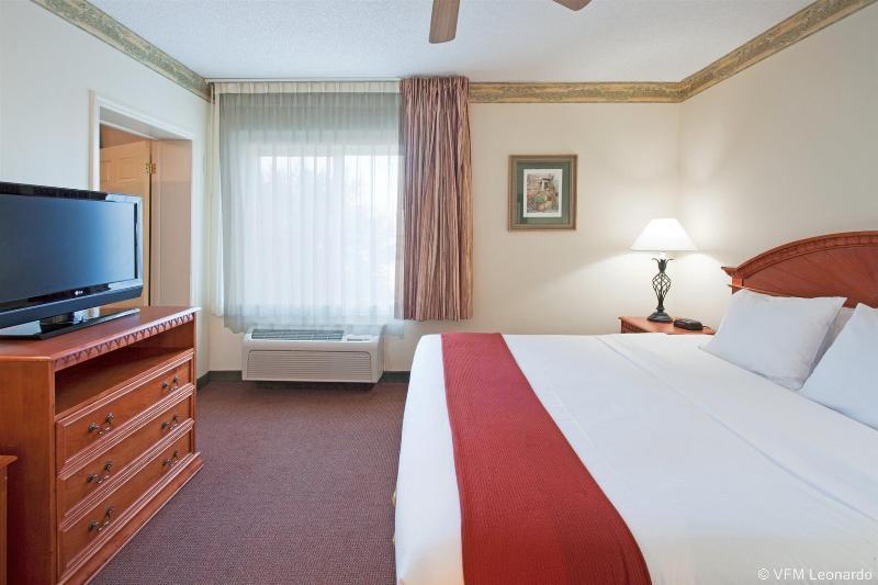 Holiday Inn Express Hotel & Suites Gainesville By Ihg Экстерьер фото