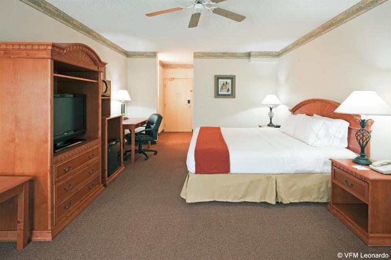 Holiday Inn Express Hotel & Suites Gainesville By Ihg Экстерьер фото